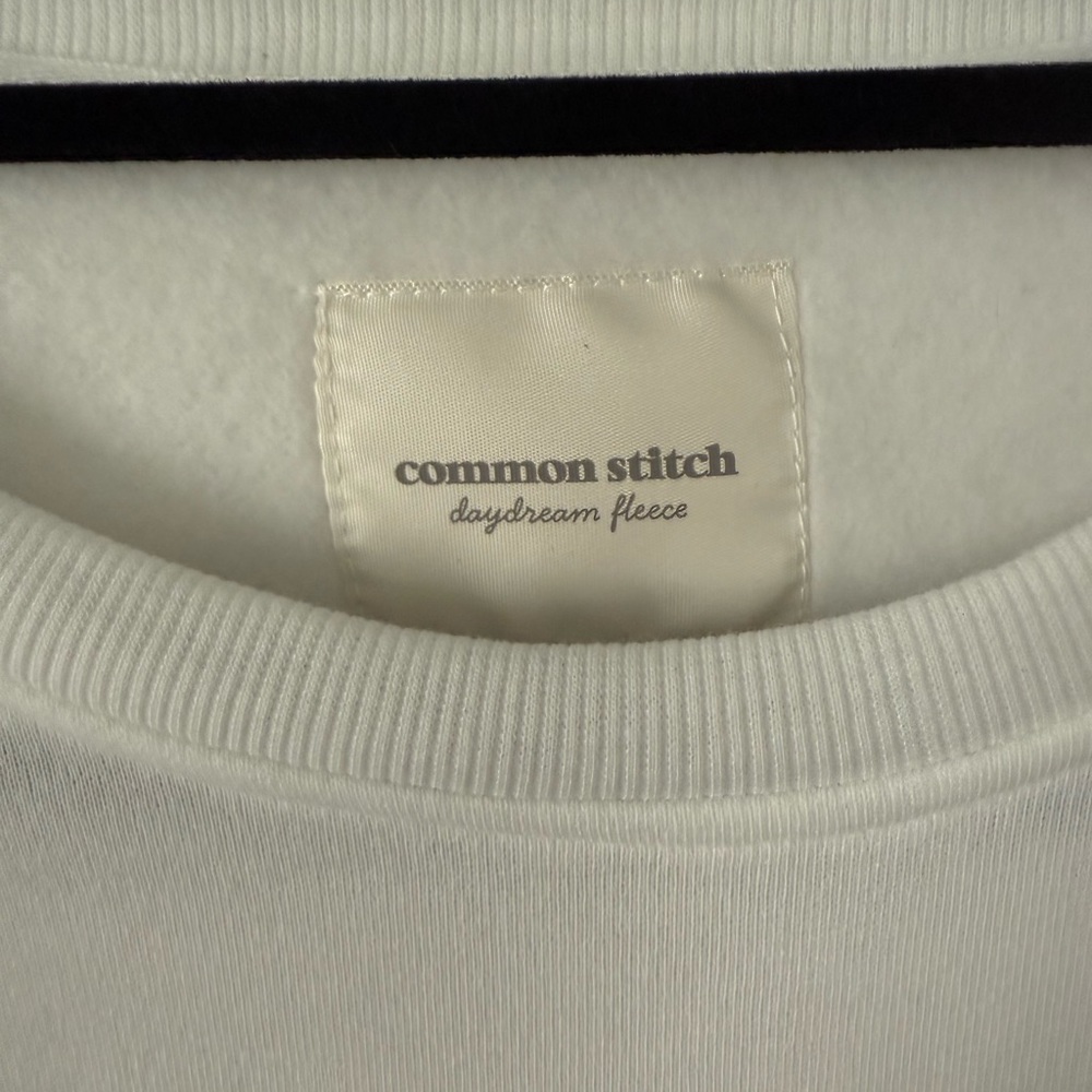 Common Stitch White Cat Sweatshirt with Pink Heart Design - Picture 3 of 4